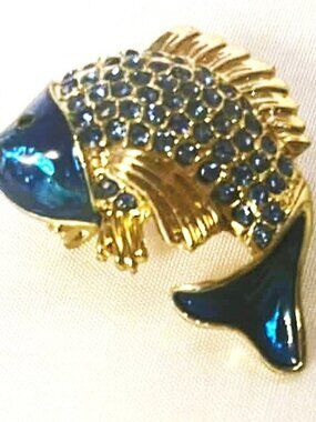 Blue Fish Brooch NEW 3.2cm Rhinestone Enamel Gold Mini Statement Jewelry